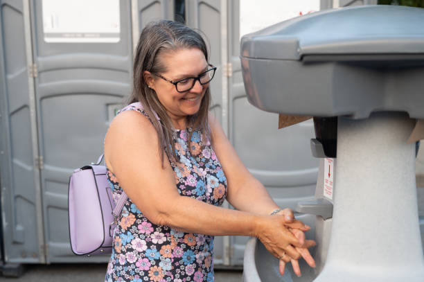 Best Affordable portable toilet rental  in Fruitport, MI